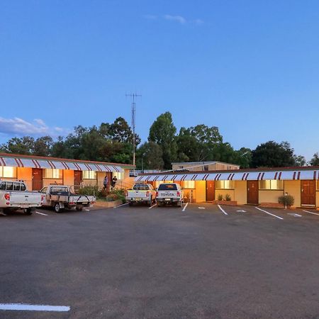 Golden Peak Motel Peakhill Peak Hill Exterior photo