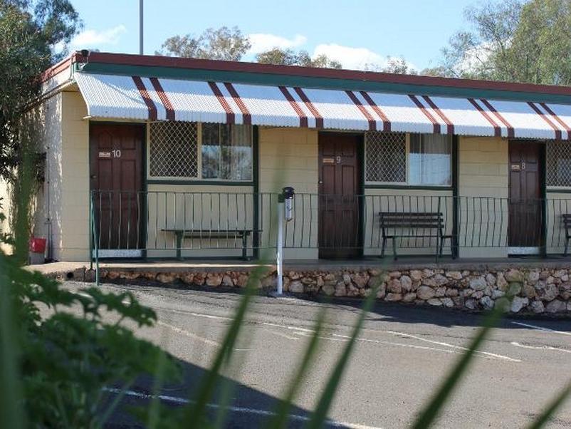 Golden Peak Motel Peakhill Peak Hill Exterior photo